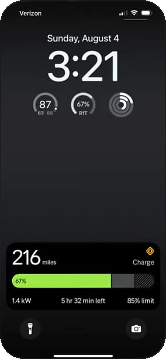 Rivian app: range on the lock screen